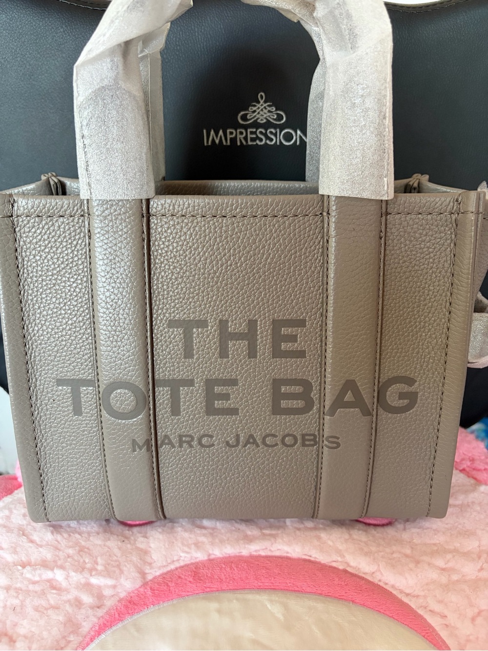 marc jacobs cement leather tote bag